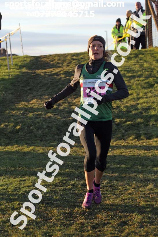 Senior womens North Eastern Cross Country, Redcar. Photo:  David T. Hewitson/Sports for All Pics
